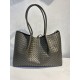 Ladies' Woven - Pattern Shoulder Bag, Large Capacity, High Quality”。